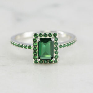 ANILLO CUADRADO ESMERALDA BANDA ESMERALDA